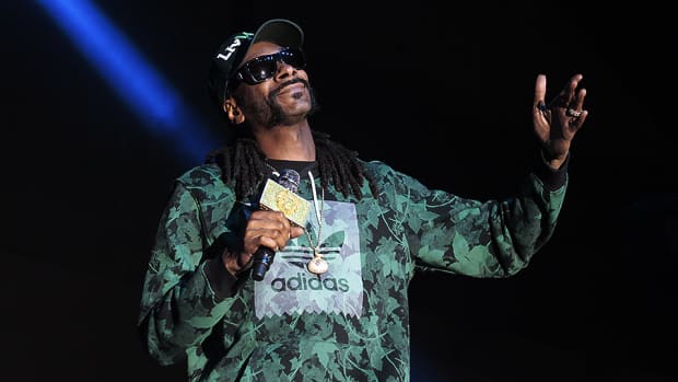 snoop-dogg-animal-planet-backcountry-skiing-video-960.jpg